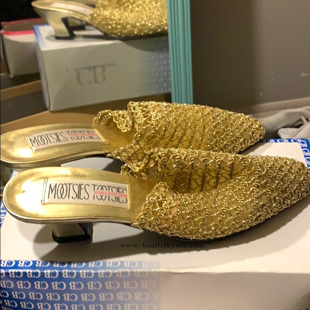 Shoes - Picture 2 of 2